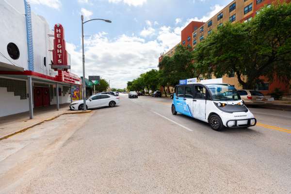 METRO's Community Connector is now servicing the Heights.